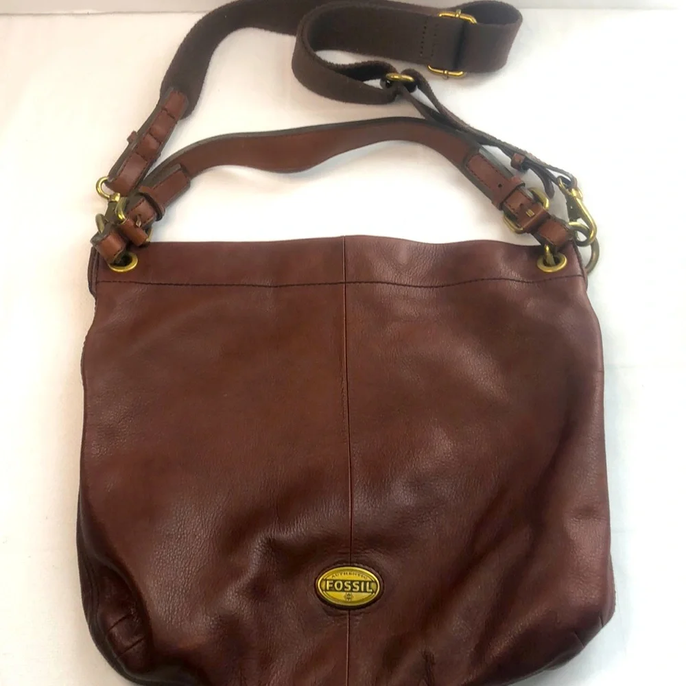 Fossil Women’s Long Live Vintage Leather Explorer Hobo Bag Dark Brown - Picture 1 of 16